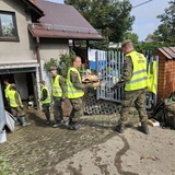 Kolejny dzień ciężkiej służby w walce z żywiołem