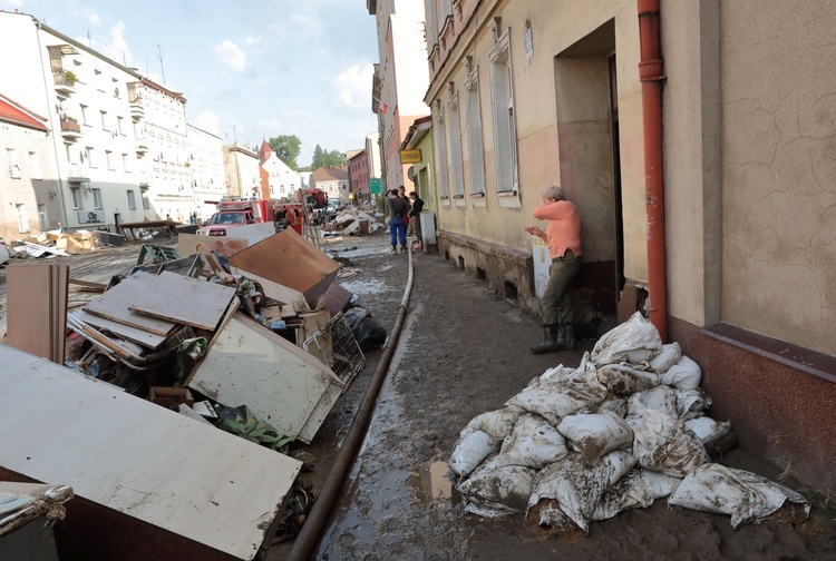 Głuchołazy po przejściu fali powodziowej [ZDJECIA]