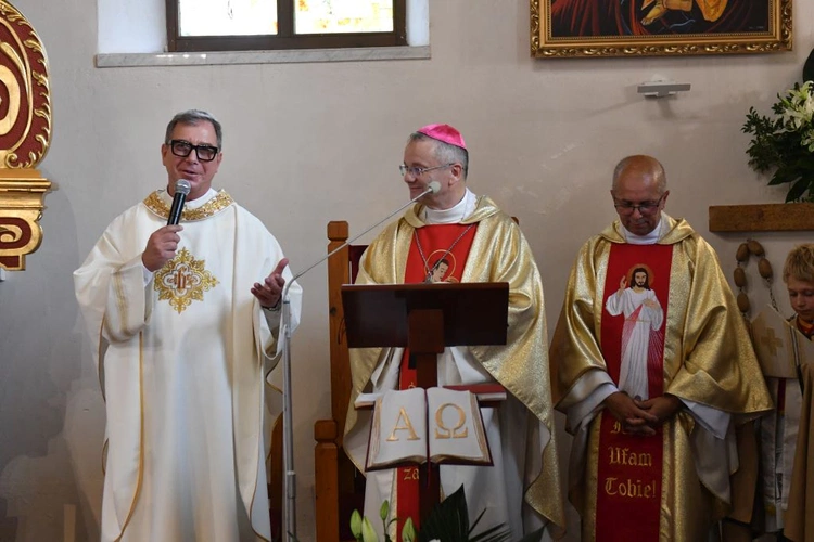 Dziękowali za 50 lat parafii w Różankach