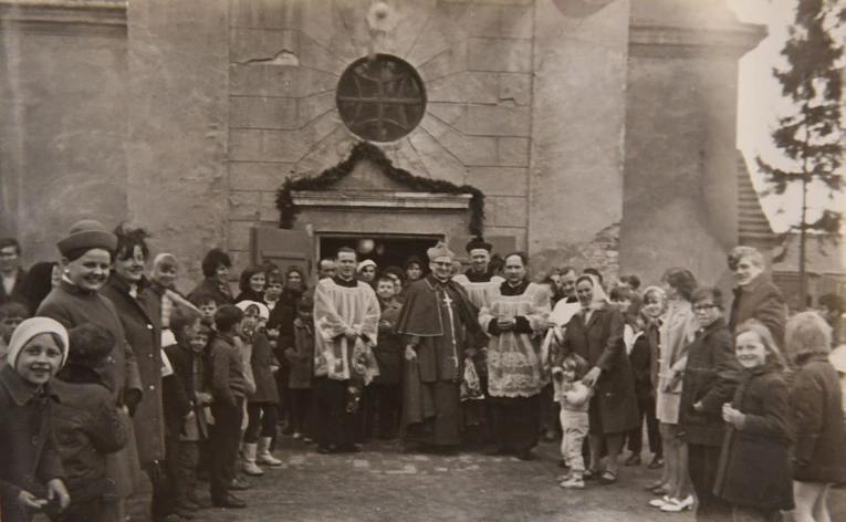 Dziękowali za 50 lat parafii w Różankach