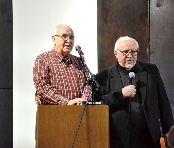 	Stephen (z lewej) opowiedział nieco o swojej historii podczas zeszłorocznego Śląskiego Forum Historycznego.