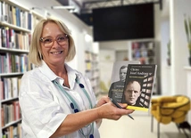 Stanisława Bogdańska napisała na razie dwie książki  o ojcu Józefie.