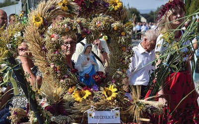 	Kałkowski korowód dożynkowy.