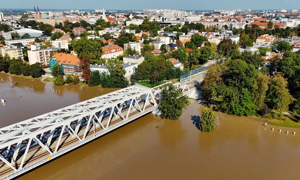 Odra w Opolu. Jeszcze przed szczytem fali