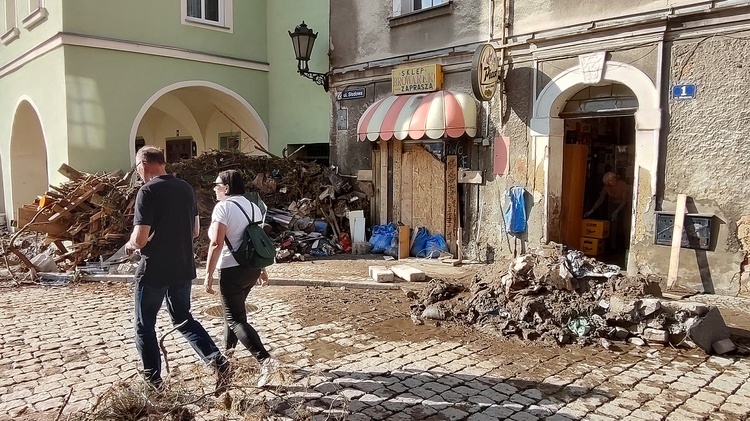 Stronie Śląskie, Lądek-Zdrój i Kłodzko po niszczącej fali powodziowej