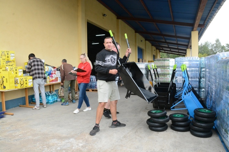 Centralny Magazyn Caritas w Opolu-Winowie