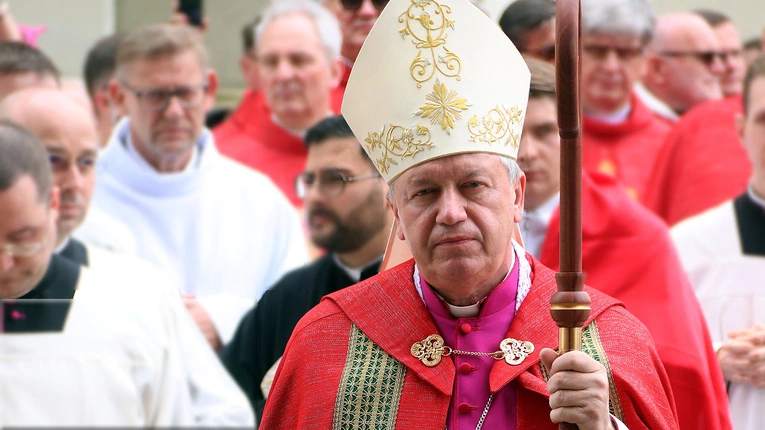 Abp Kupny: Modlimy się za ofiary powodzi, ale także za tych, którzy im pomagają
