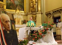 Nadal jest w sercu wielu osób