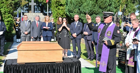 Pogrzeb nieznanego żołnierza w Kosakowie