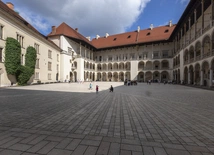 „Niech żyje król! Koronacje Sasów na Wawelu”