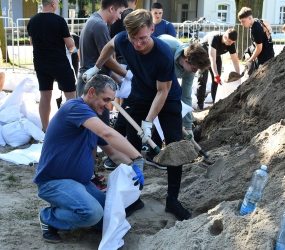 Wszystkie oczy zwrócone na Odrę