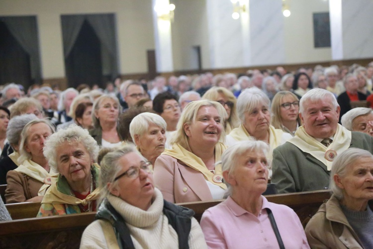 Pielgrzymka straży honorowej NSPJ