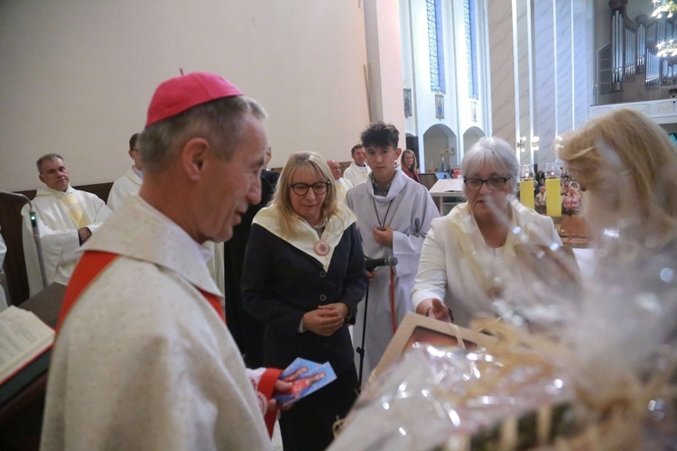 Pielgrzymka straży honorowej NSPJ