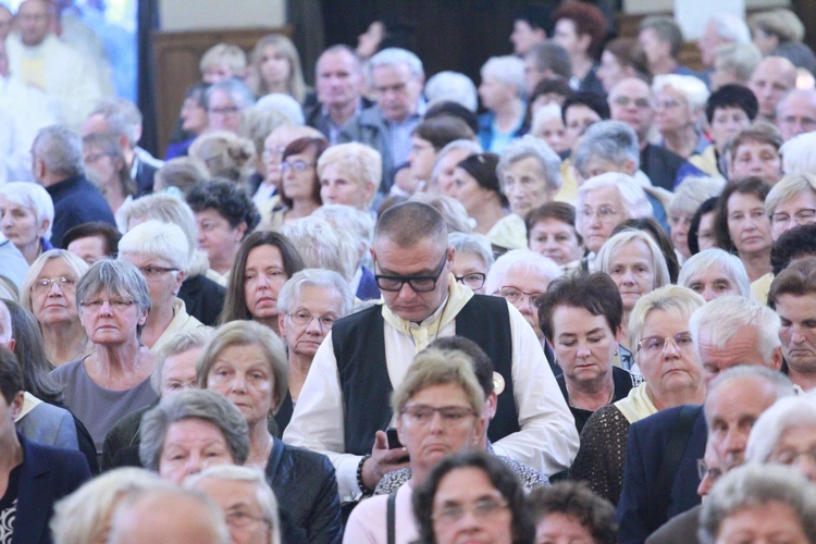 Pielgrzymka straży honorowej NSPJ