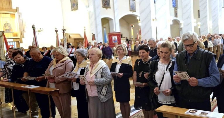 Pielgrzymka straży honorowej NSPJ