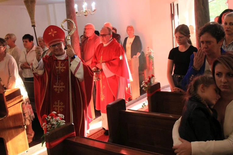 Poświęcenie kościoła św. Tekli w Wódce po remoncie