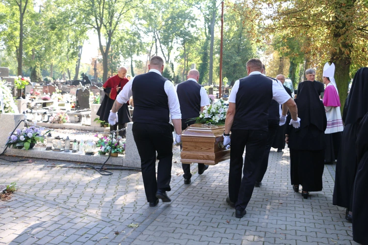 Płock. Pogrzeb ks. Zdzisława Konarzewskiego (1934-2024)