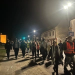 Nocna pielgrzymka młodzieży