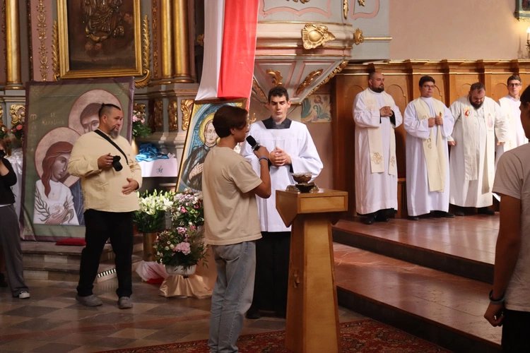 Przasnysz-Rostkowo. Pielgrzymka młodzieży