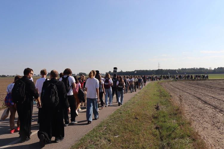 Przasnysz-Rostkowo. Pielgrzymka młodzieży