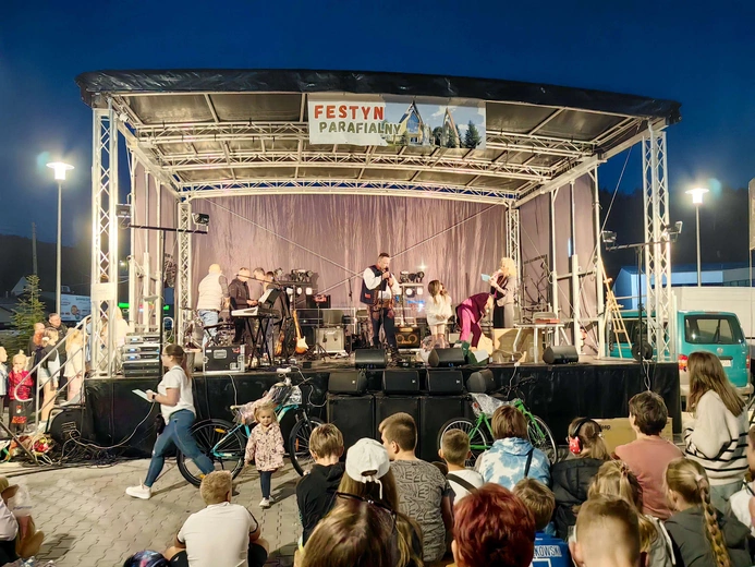 Festyn w Kamionce Wielkiej
