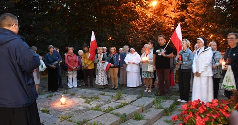 Związał się z Warszawą do końca