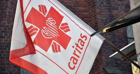 Dla powodzian: pomoc bieżąca, długoterminowa i wsparcie psychologiczne