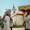 	Po Mszy św. odbyła się procesja eucharystyczna.