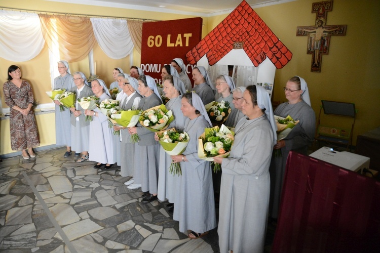 60-lecie Domu Pomocy Społecznej w Kadłubie i posługi sióstr franciszkanek misjonarek Maryi