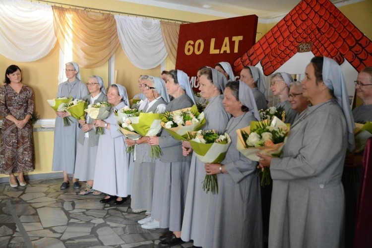 60-lecie Domu Pomocy Społecznej w Kadłubie i posługi sióstr franciszkanek misjonarek Maryi