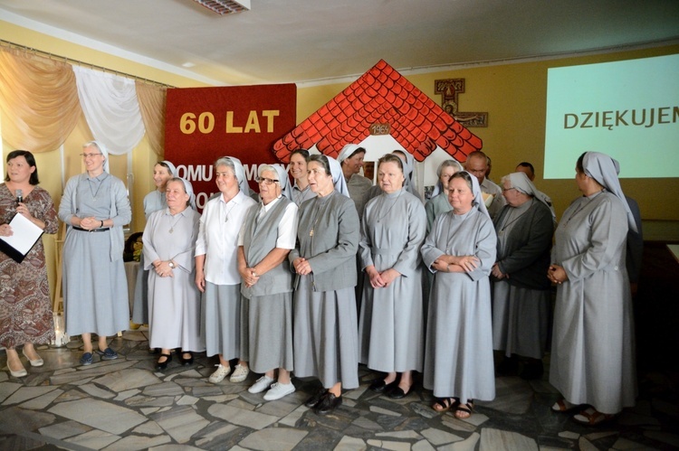 60-lecie Domu Pomocy Społecznej w Kadłubie i posługi sióstr franciszkanek misjonarek Maryi