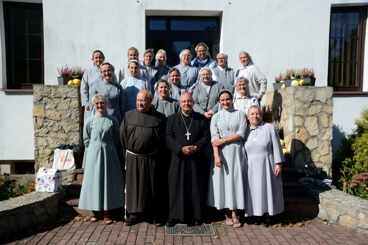 60-lecie Domu Pomocy Społecznej w Kadłubie i posługi sióstr franciszkanek misjonarek Maryi