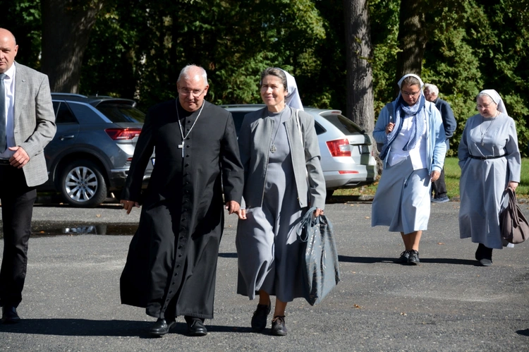 60-lecie Domu Pomocy Społecznej w Kadłubie i posługi sióstr franciszkanek misjonarek Maryi