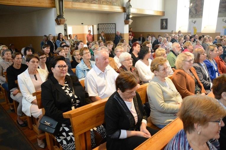 60-lecie Domu Pomocy Społecznej w Kadłubie i posługi sióstr franciszkanek misjonarek Maryi