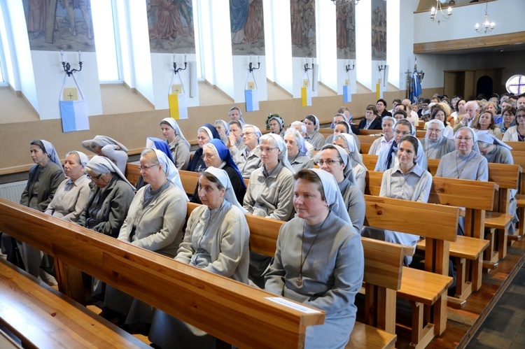 60-lecie Domu Pomocy Społecznej w Kadłubie i posługi sióstr franciszkanek misjonarek Maryi