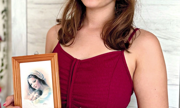  Maryja zajmuje bardzo ważne miejsce w moim życiu – mówi Milena.  Nad jej łóżkiem wisi obrazek Matki Bożej, który kiedyś dostała od chrzestnej