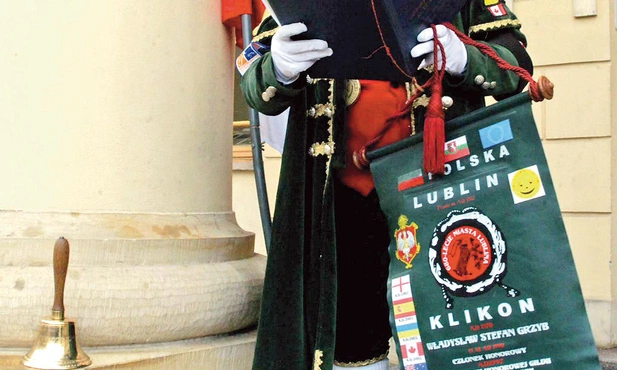 Stefan Grzyb wskrzesił zawód herolda w Lublinie. Dziś brak jednak jego następcy