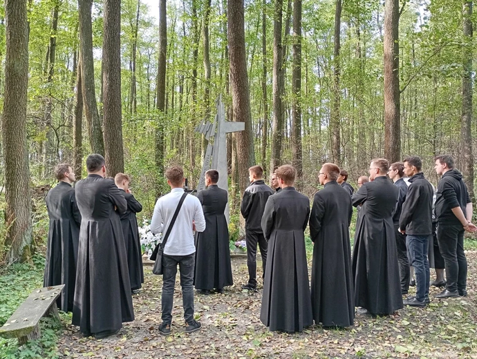 Pielgrzymka WSD w Sandomierzu do Zabawy