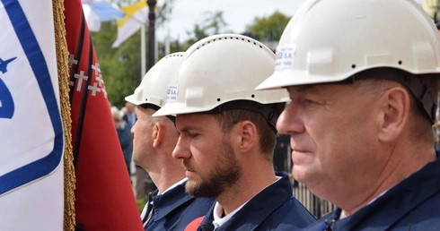 Pielgrzymka zbrojeniówki do MB Miłosierdzia