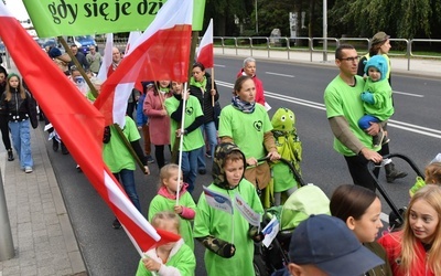 Świadectwo życia na ulicach Winnego Grodu