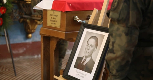 Pogrzeb żołnierza śp. Józefa Lewickiego ps. "Józef" w Szczyrku