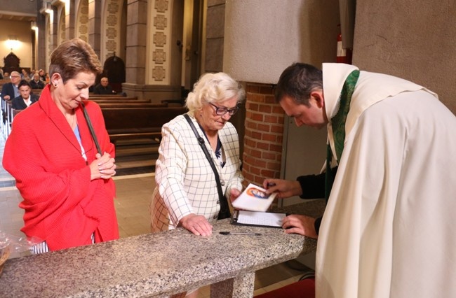 Niedziela szkaplerzna w parafii św. Teresy od Dzieciątka Jezus