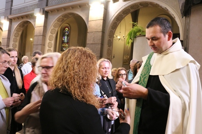 Niedziela szkaplerzna w parafii św. Teresy od Dzieciątka Jezus