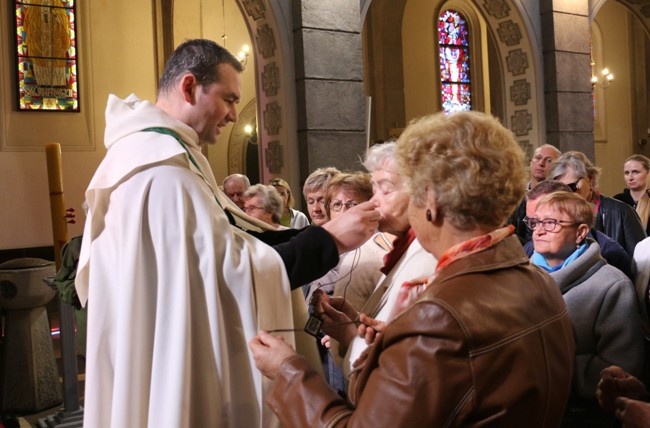 Niedziela szkaplerzna w parafii św. Teresy od Dzieciątka Jezus