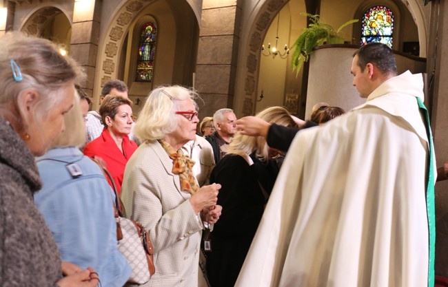 Niedziela szkaplerzna w parafii św. Teresy od Dzieciątka Jezus