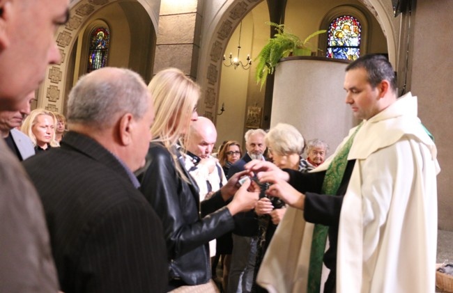 Niedziela szkaplerzna w parafii św. Teresy od Dzieciątka Jezus