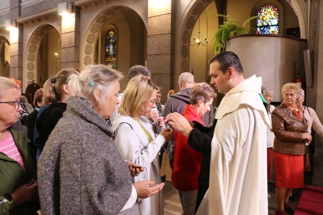 Niedziela szkaplerzna w parafii św. Teresy od Dzieciątka Jezus