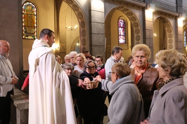 Niedziela szkaplerzna w parafii św. Teresy od Dzieciątka Jezus