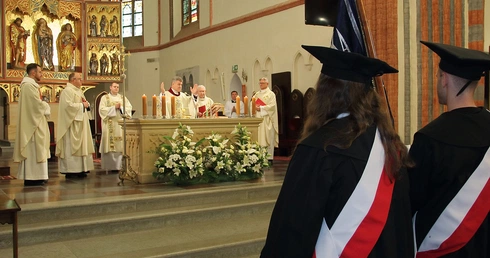 Podejmujemy modlitwę i refleksję nad rolą uczelni 