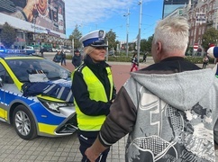 Katowice. Policja przypomina "Świeć Przykładem - Noś Odblaski!"